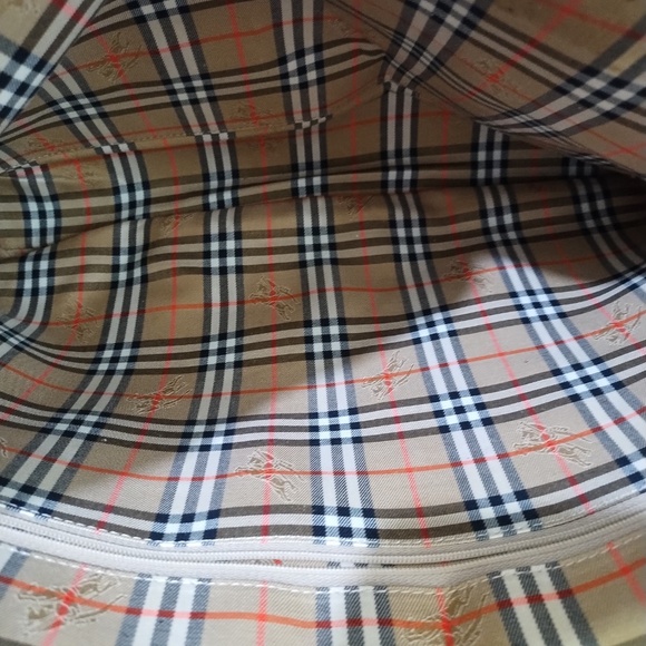 Vintage Burberry LeatherTote Bag. - Picture 5 of 16